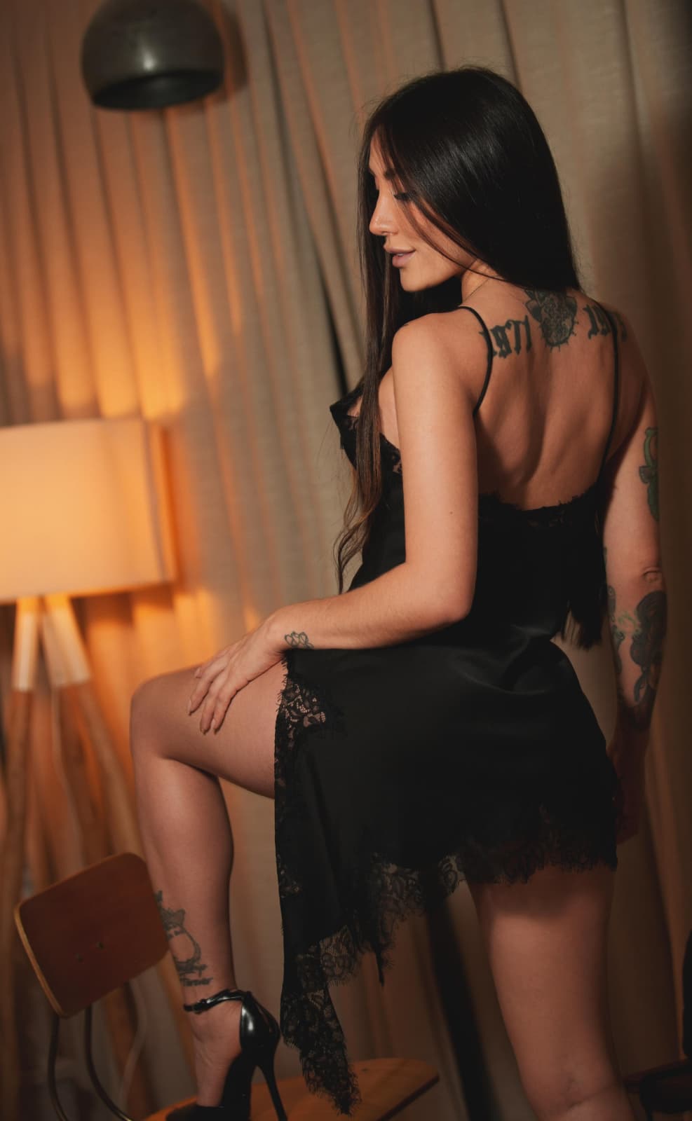 Escort - JESS - Ibiza Tops